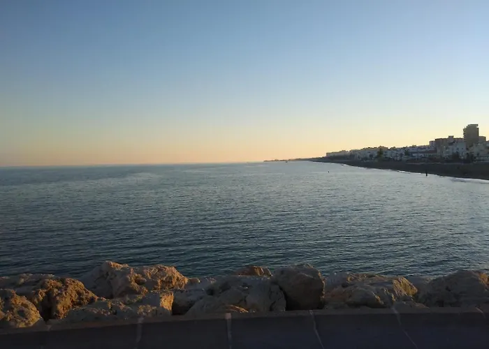 Nuevo Roca Chica, Primera Linea Playa,Torremolinos