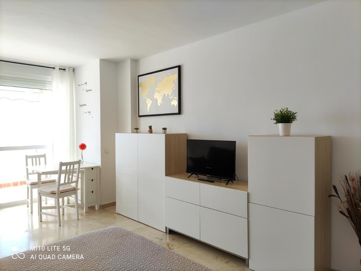 Apartamento Nuevo Roca Chica, Primera Línea Playa,torremolinos Torremolinos