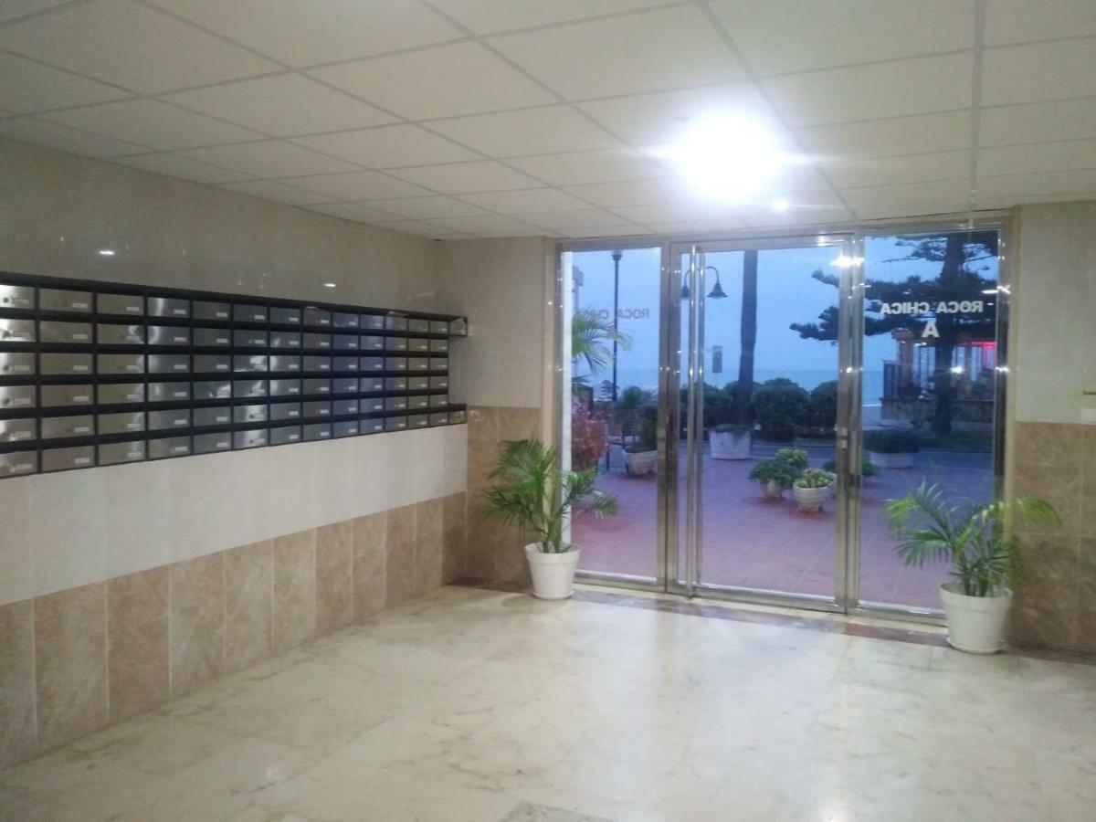 Nuevo Roca Chica, Primera Linea Playa,torremolinos Appartement