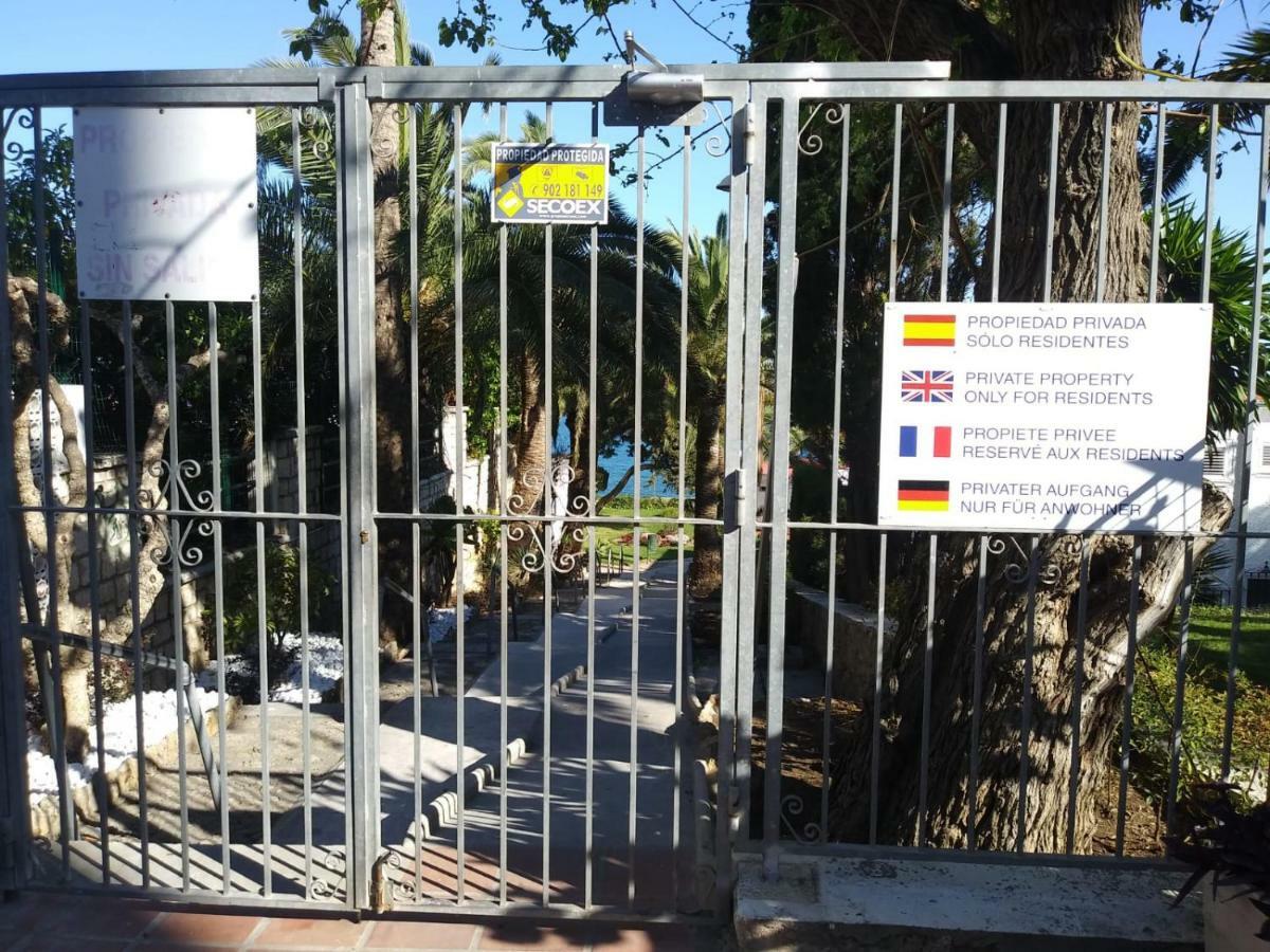 Nuevo Roca Chica, Primera Linea Playa,torremolinos Apartament